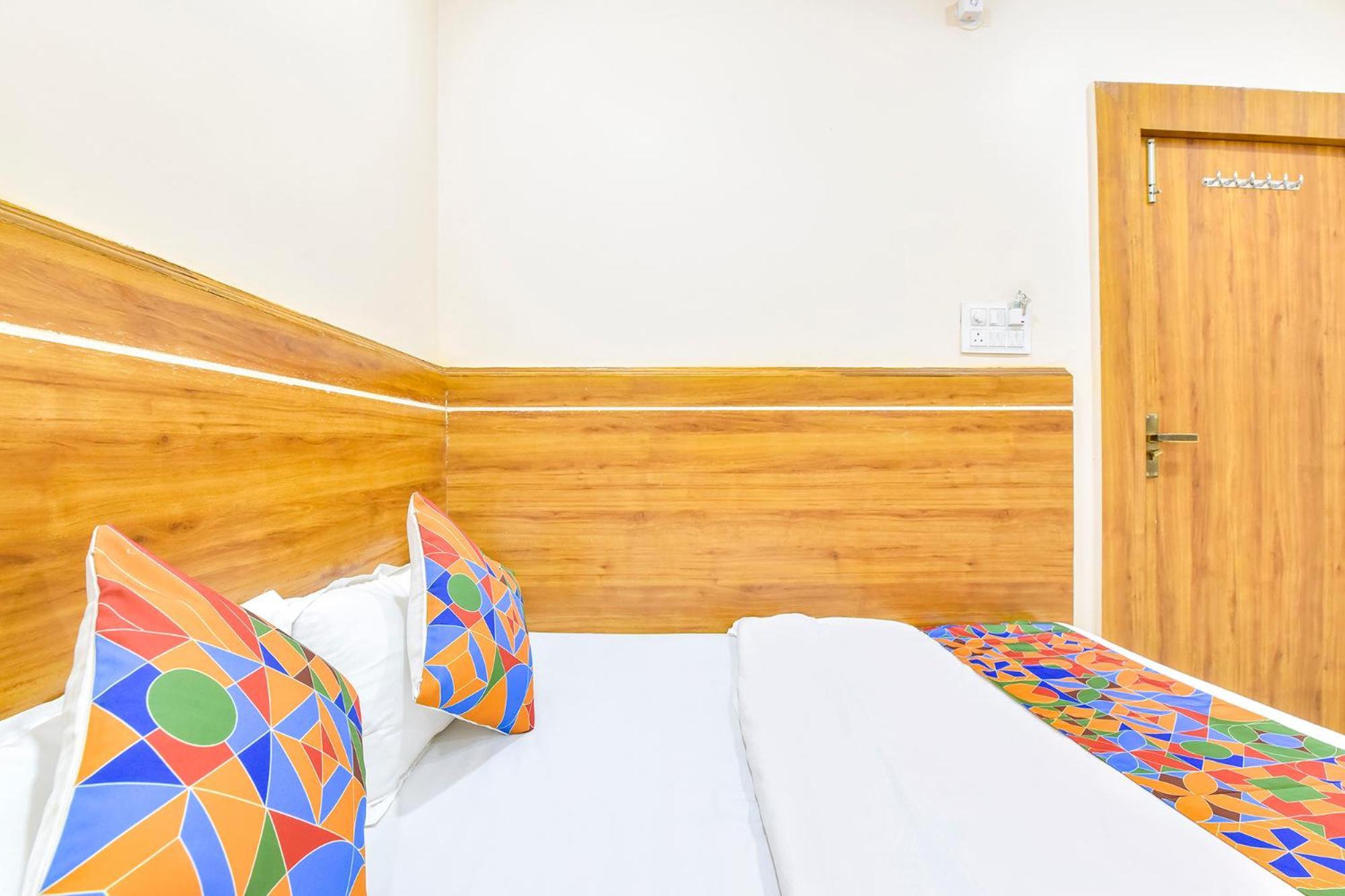Fabhotel Somnath Udždžain Exteriér fotografie