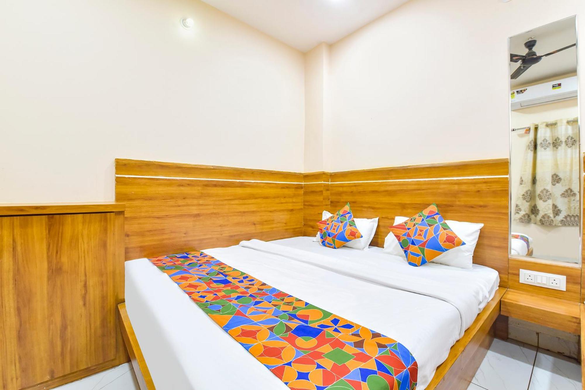 Fabhotel Somnath Udždžain Exteriér fotografie